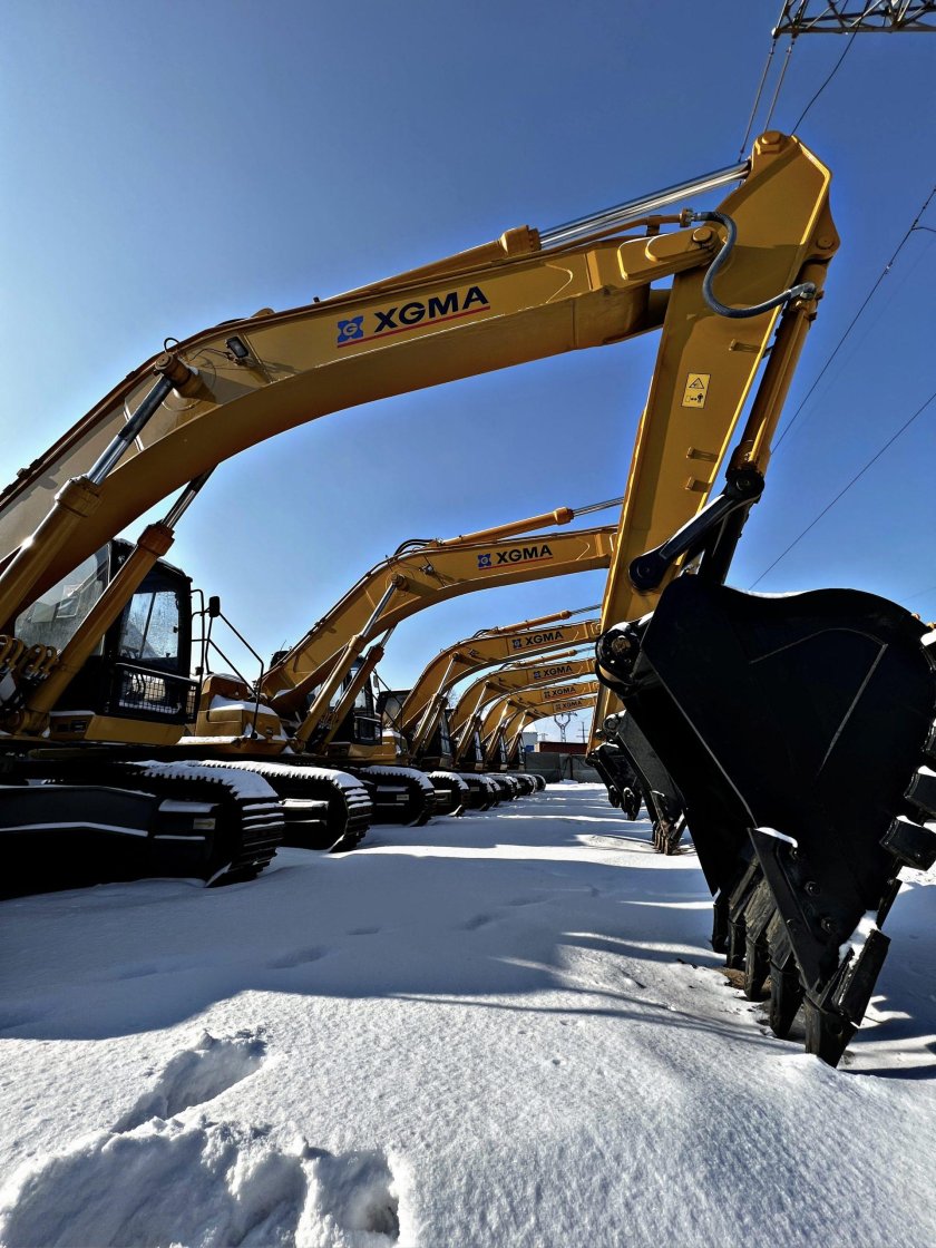 Экскаватор-погрузчик XGMA xg765n