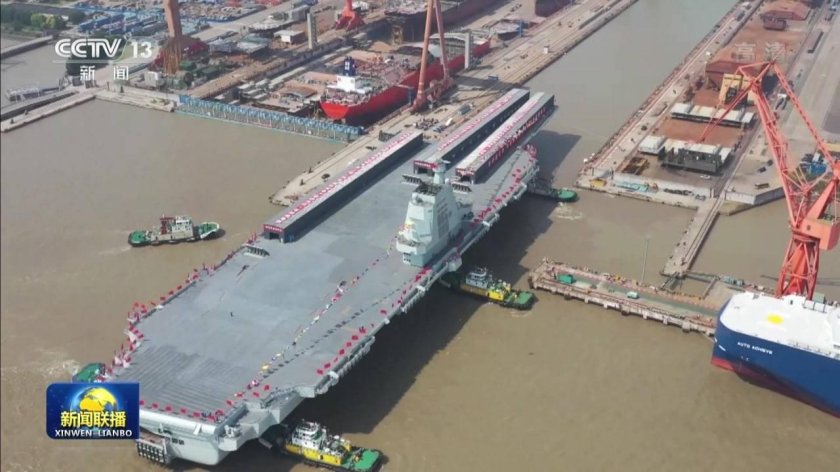 Китайский авианосец Фуцзянь