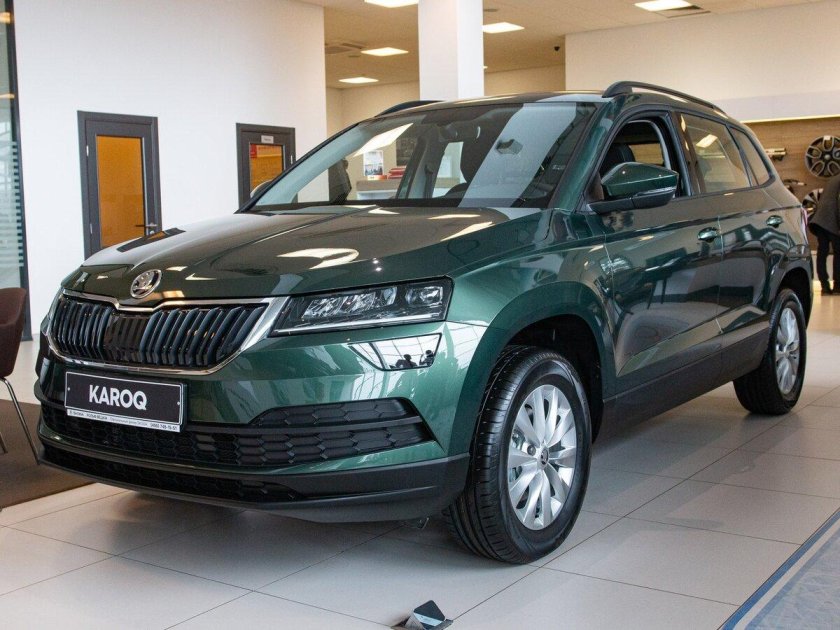 Skoda Karoq зеленый