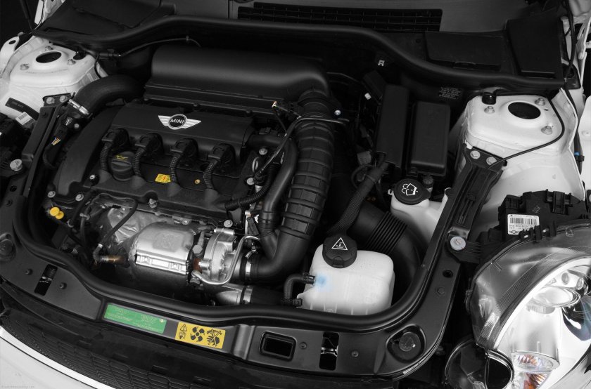 Mini Cooper 2007 1.6 аккумулятор