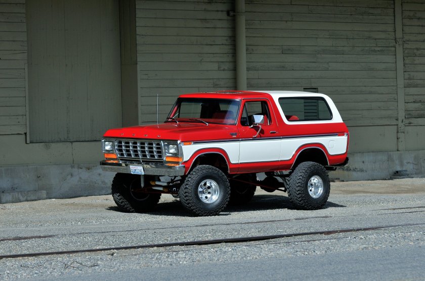 Ford Bronco 1