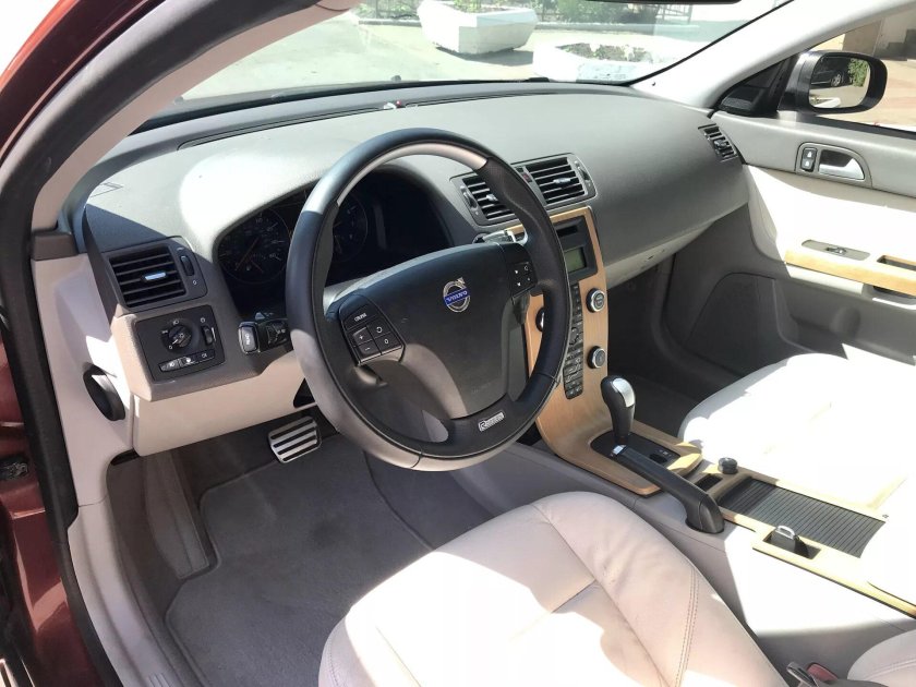 Volvo s40 2 салон