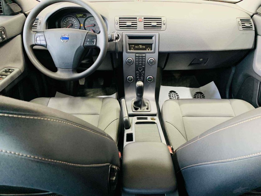 Вольво с 40 2007