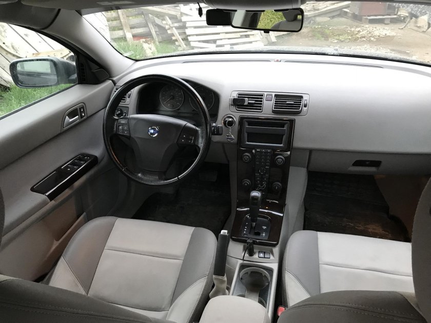 Вольво s40 2 салон