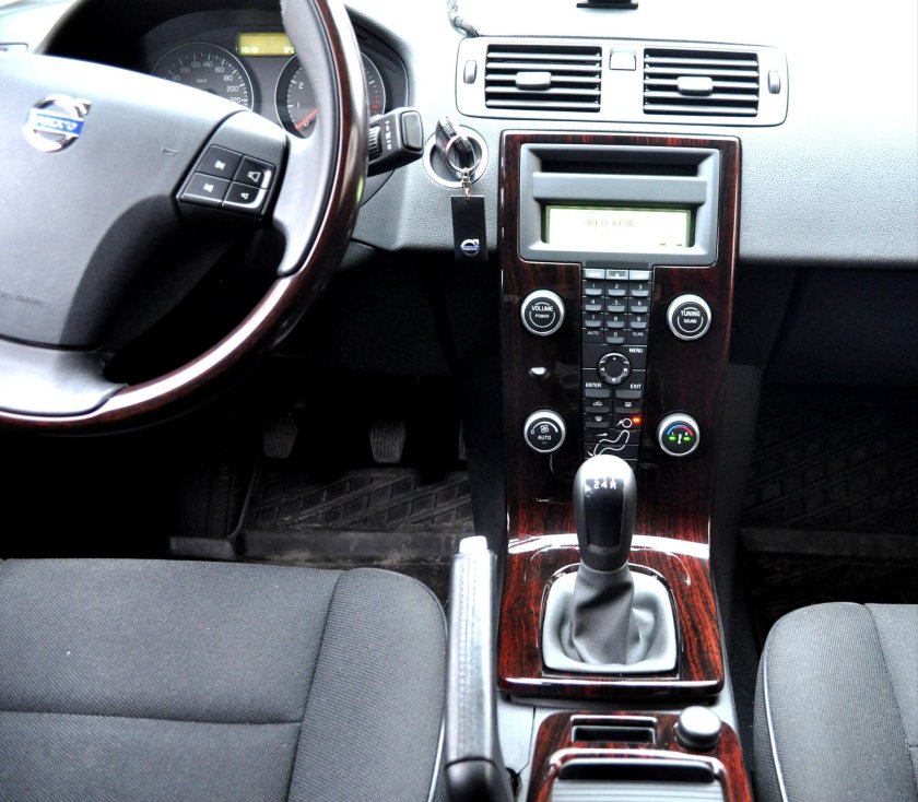 Volvo s40 II салон