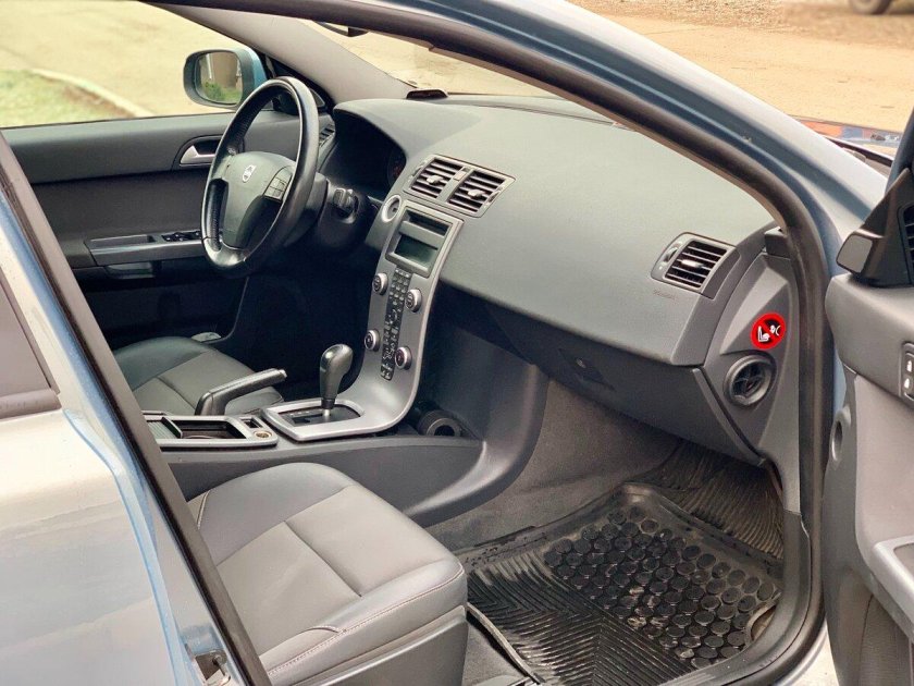 Volvo s40 2007 салон