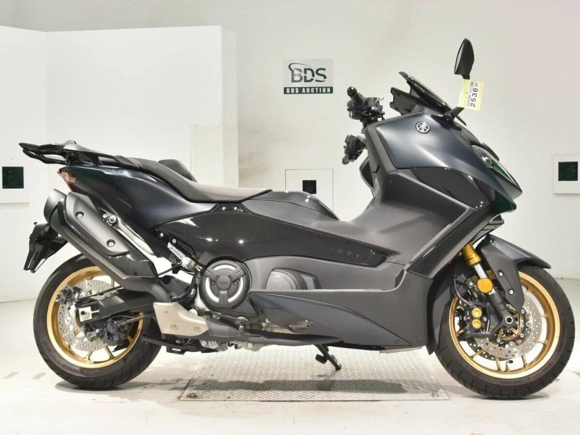 Ямаха т-макс 500 2020