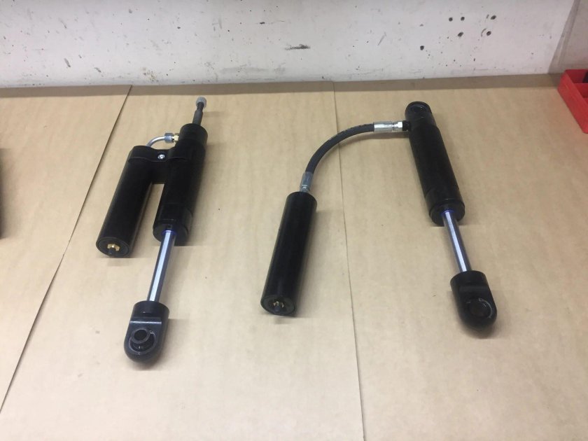 Амортизаторы на Сузуки Самурай