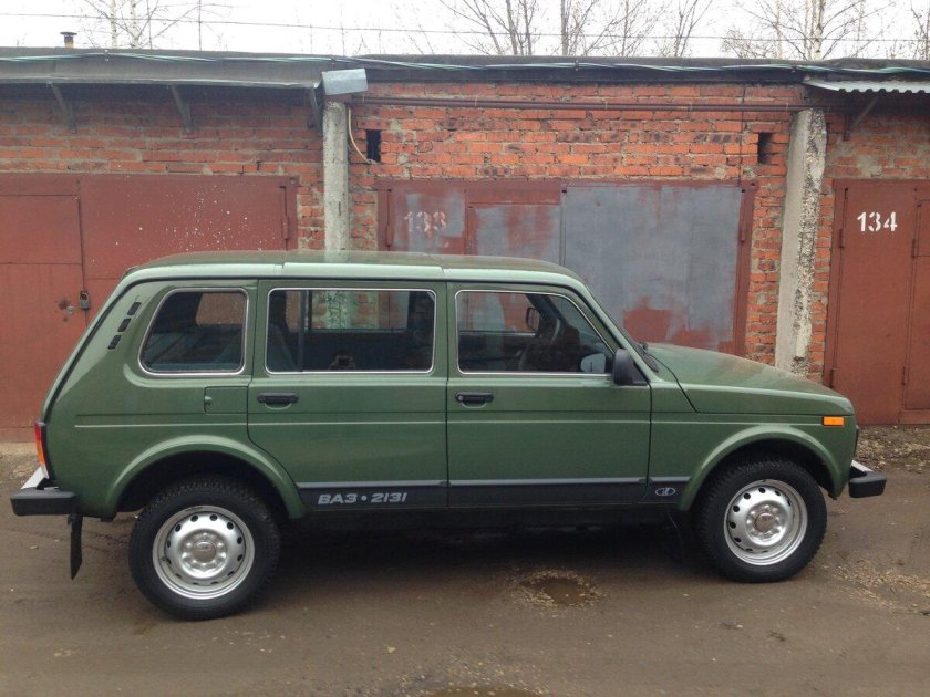 ВАЗ 2131 зеленая