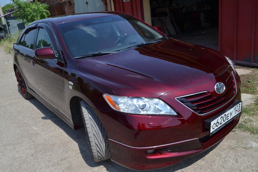 Тойота Камри 40 бордовая