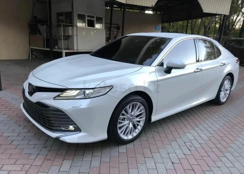 Toyota Camry xv70