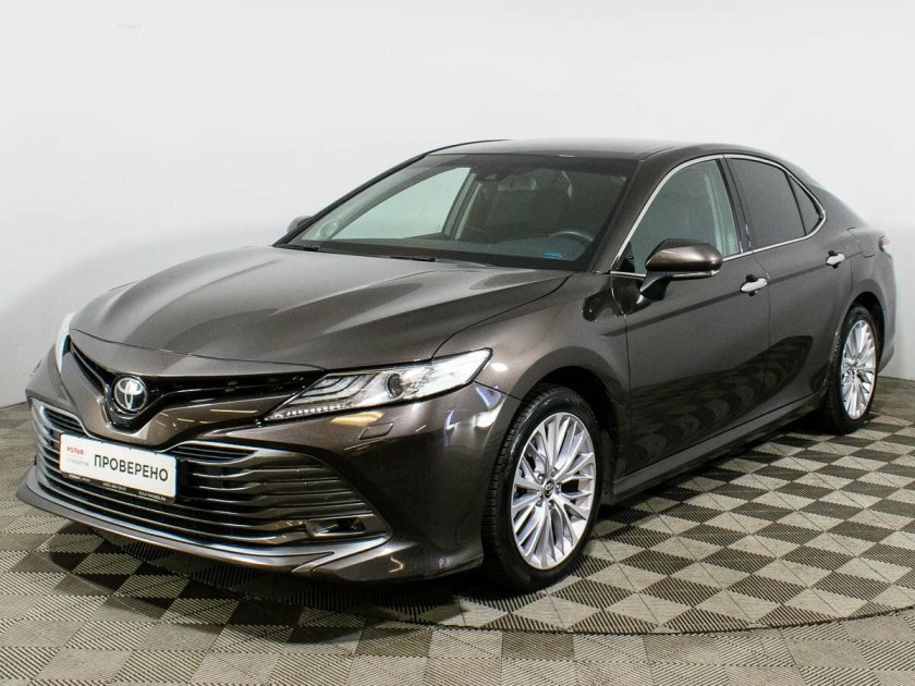 Toyota Camry VIII (xv70)