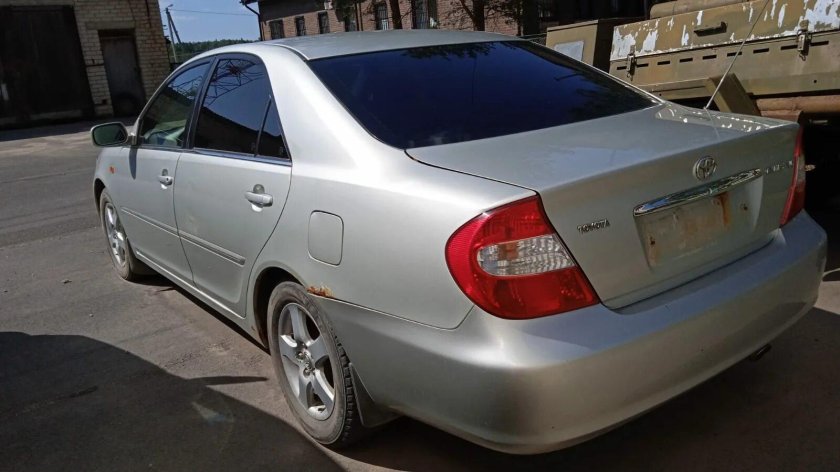 Toyota Камри 2002 г. открыл спереди сколько стоит