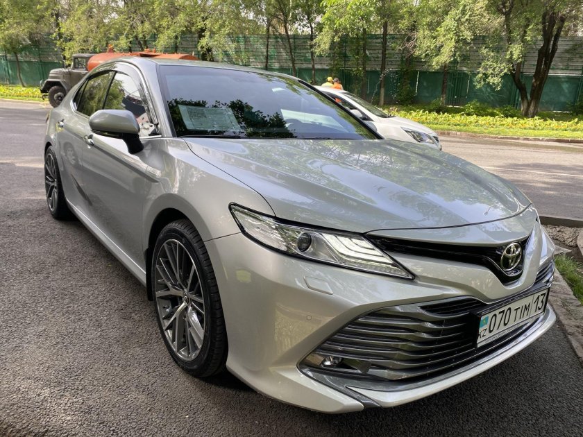 Тойота Камри 70 2.5