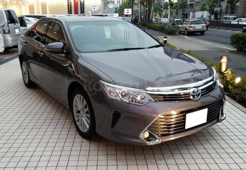 Toyota Camry avv50