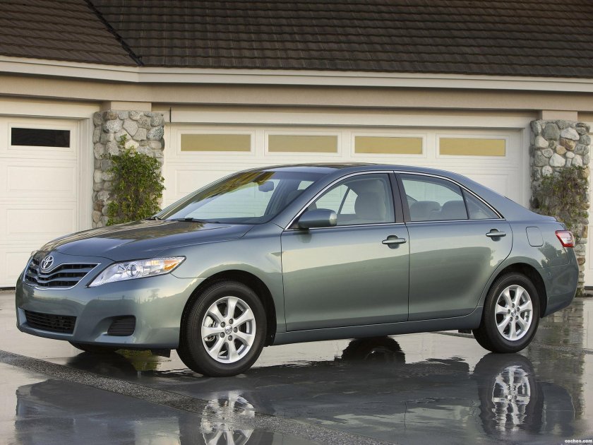 Toyota Camry 2011