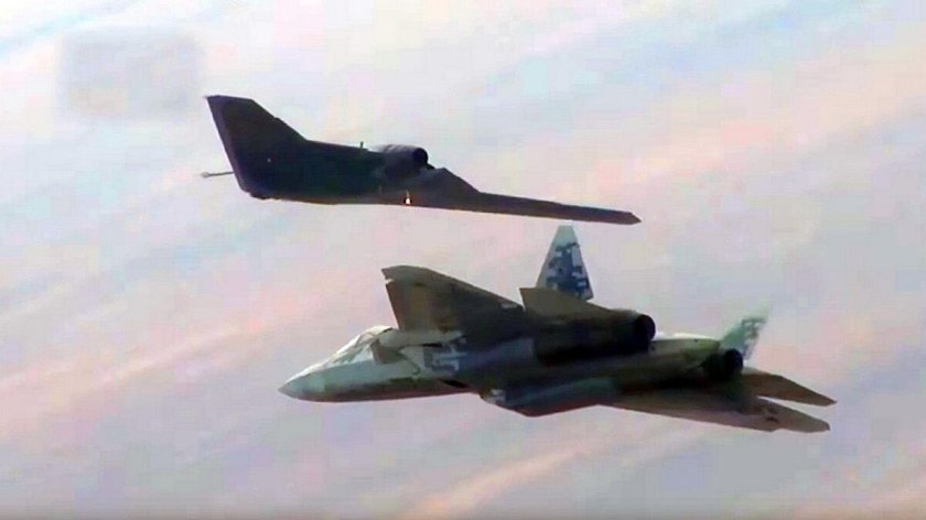 БПЛА охотник и Су-57