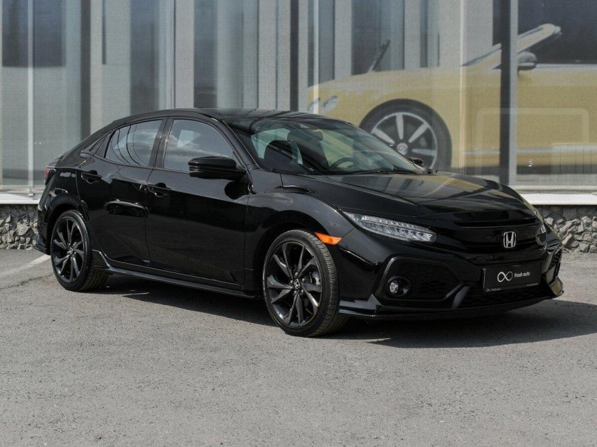 Toyota Civic 10 хэтчбек 2023