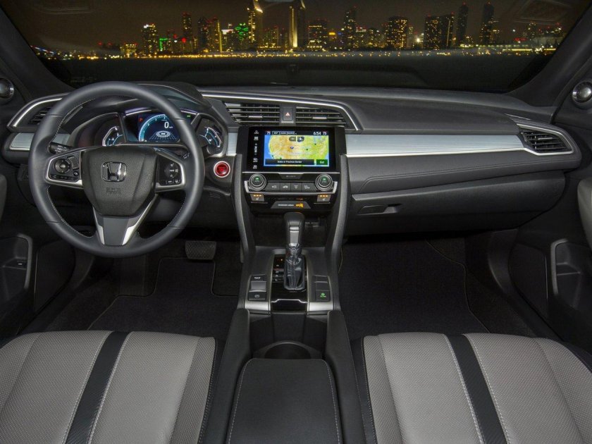 Honda Civic 10 салон