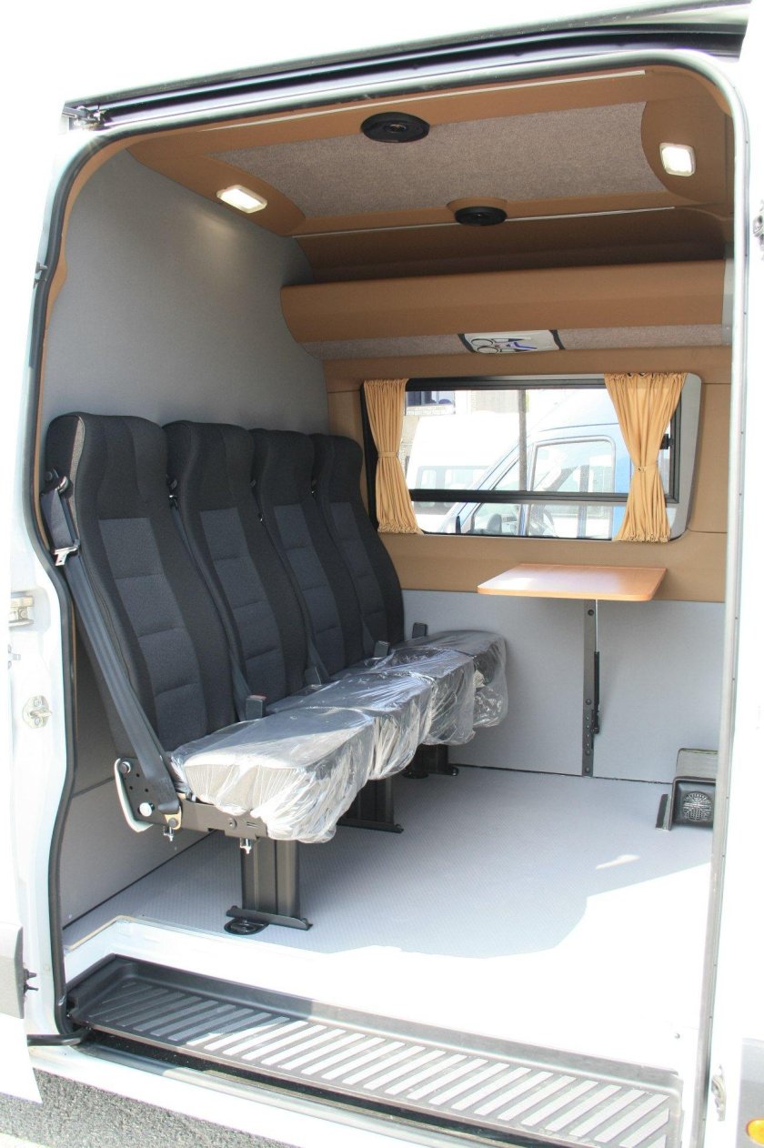 Mercedes Sprinter Грузопассажирский салон