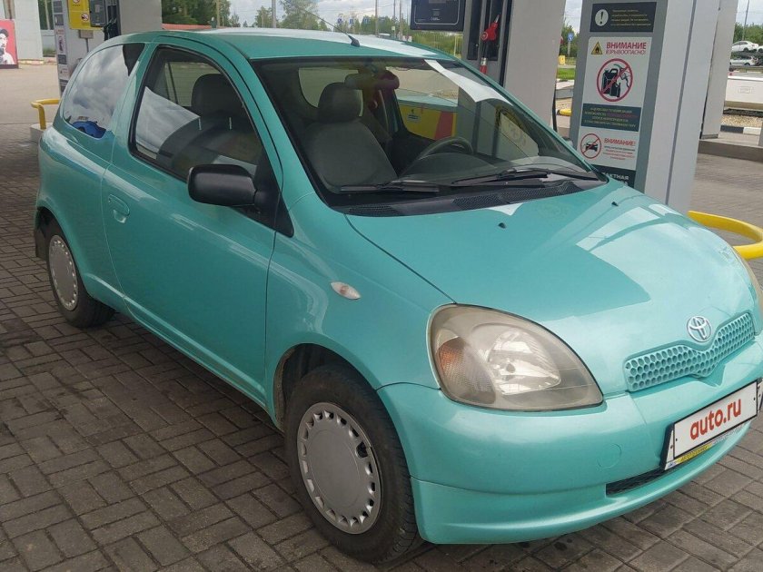 Toyota yaris 1999