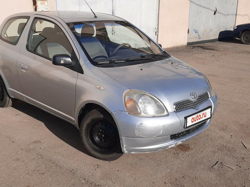 Тойота ярис 2000 года