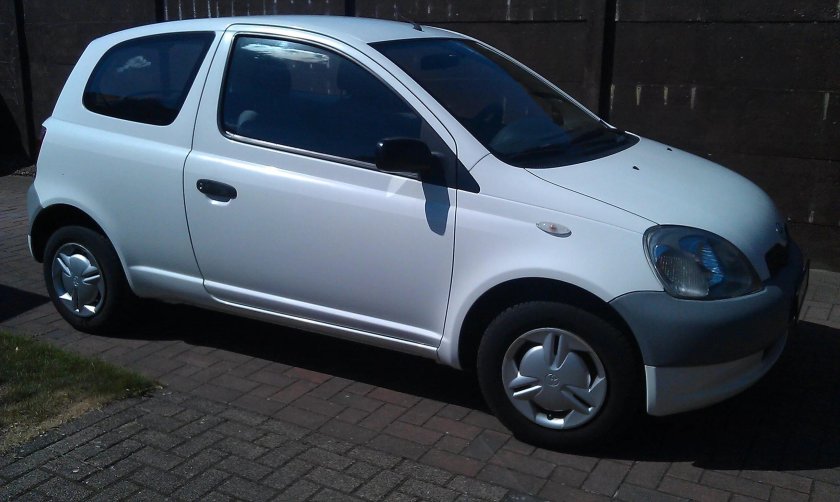 Toyota Yaris 1999