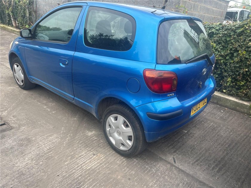 Toyota Yaris 1999