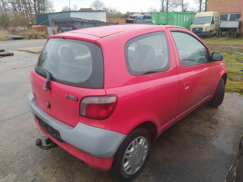 Toyota Yaris 1999
