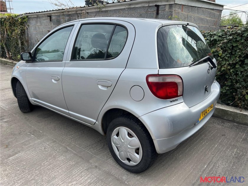 Toyota Yaris 1999