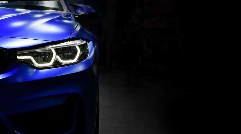 Неоновый автомобиль