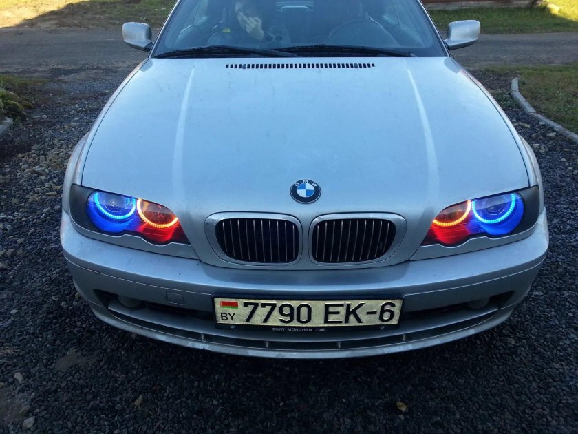 БМВ е46 ангельские глазки красные