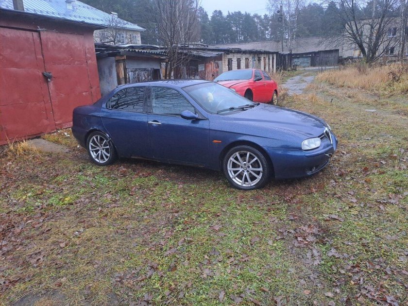 Alfa romeo 156 голубая