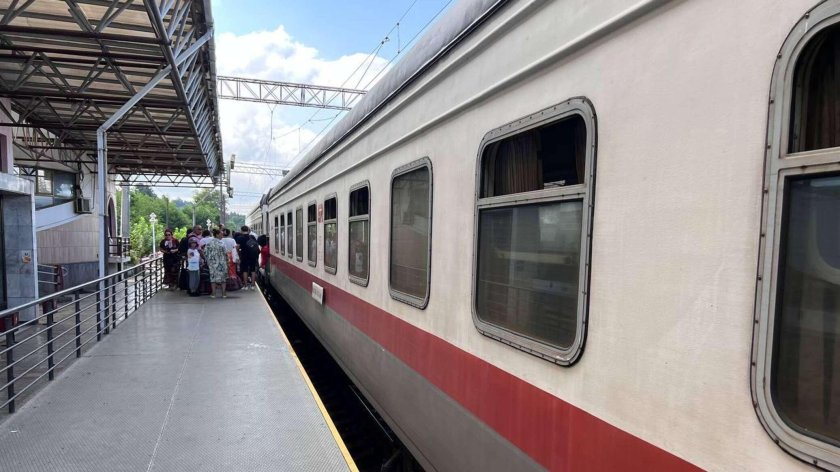 Пассажирские поезда