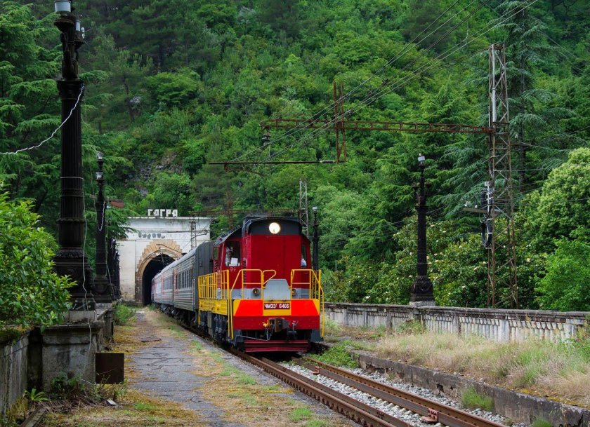 Поезд Туапсе Гагра