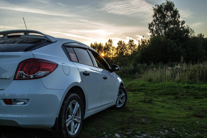 Chevrolet Cruze 2012 хэтчбек