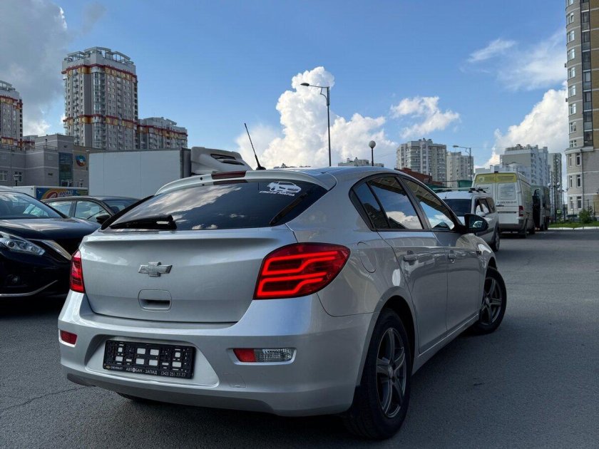 Шевроле круз хэтчбек 2012