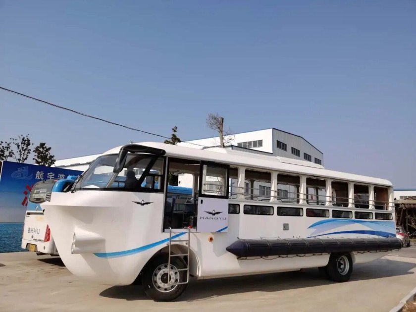 Автобус амфибия