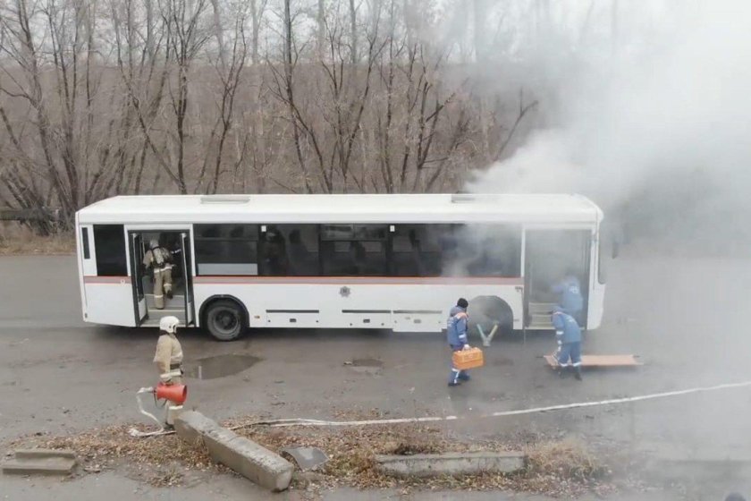 В Кингисеппе сожгли автобусы
