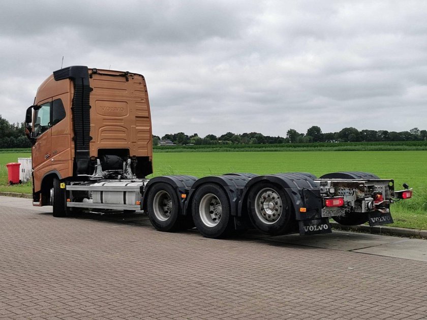 Тягач volvo