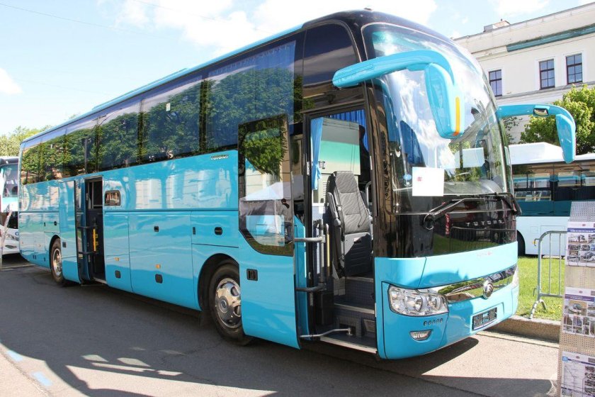 Туристический автобус