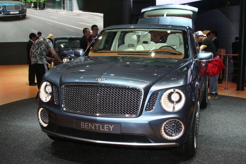 Бентли минивэн