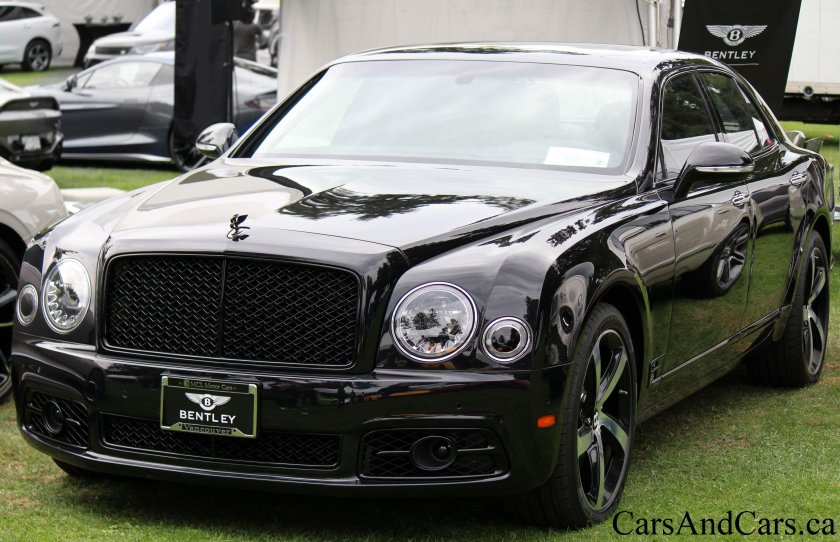 Машина похожая на Бентли