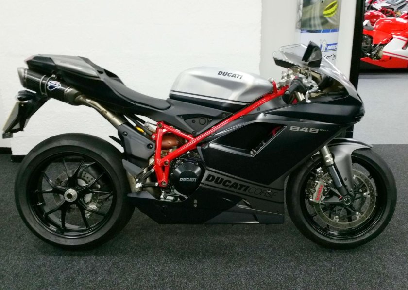 Ducati 848 EVO