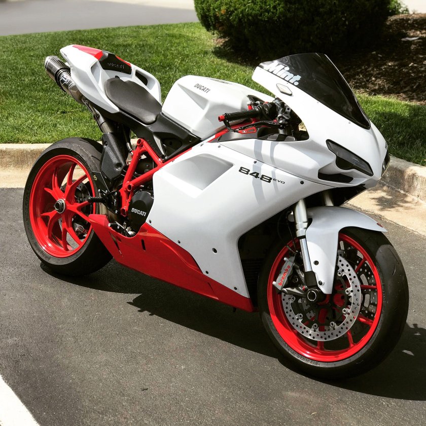 Ducati 848 EVO