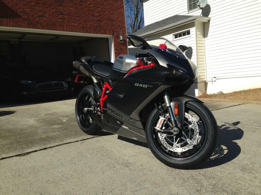 Ducati 848 EVO