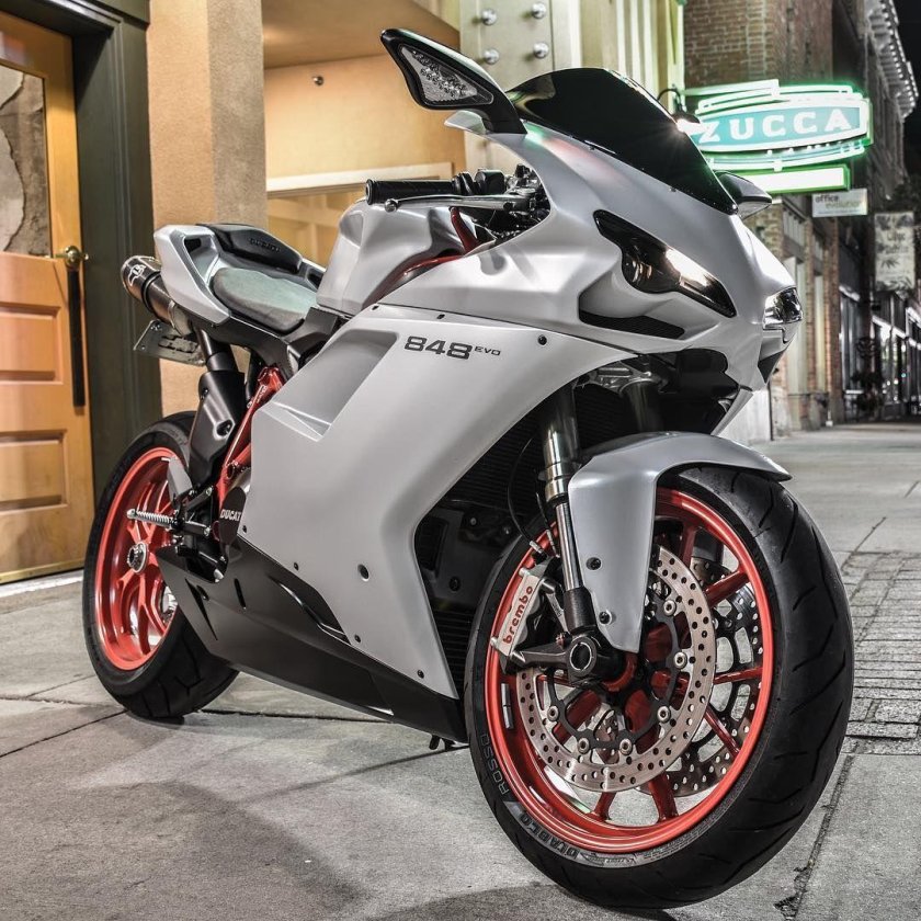 Ducati 848 EVO