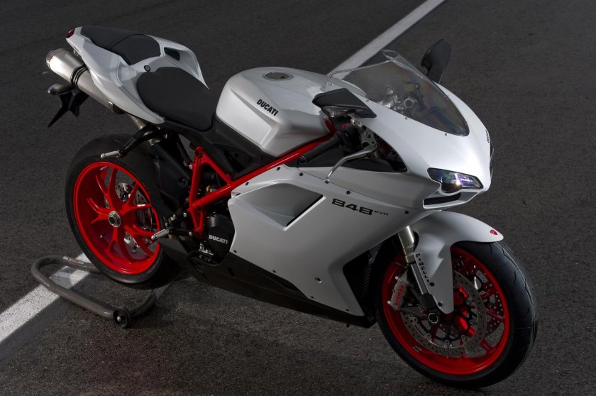 Дукати 848 EVO