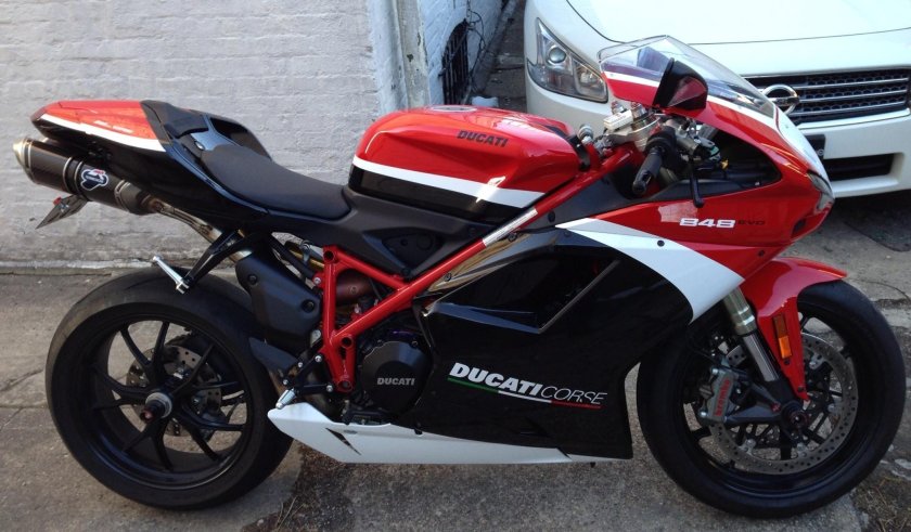 Ducati 848 EVO