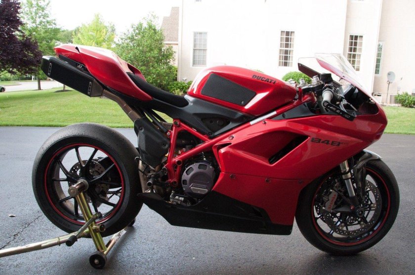 Ducati 848 EVO